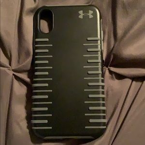 iPhone XR Under Armour case barely used